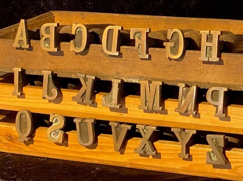 Vergoldestempel initial - vergoldestempel,